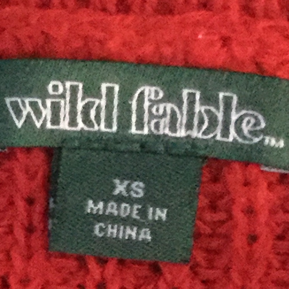 target brand red crop sweater (SIZE XS)